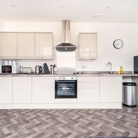 Modern 1 Bed Apartment In Central Wrexham Exterior photo