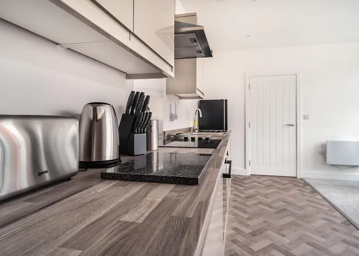 Modern 1 Bed Apartment In Central Wrexham