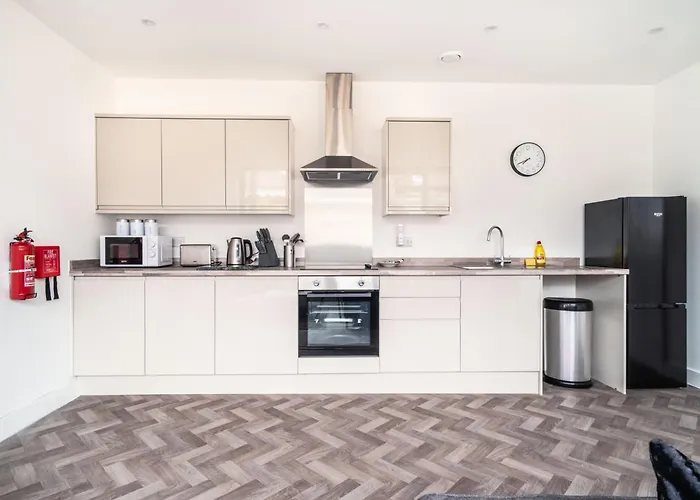 Modern 1 Bed Apartment In Central Wrexham