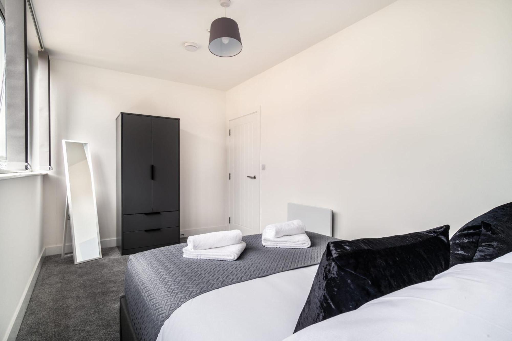 Modern 1 Bed In Apartment Wrexham