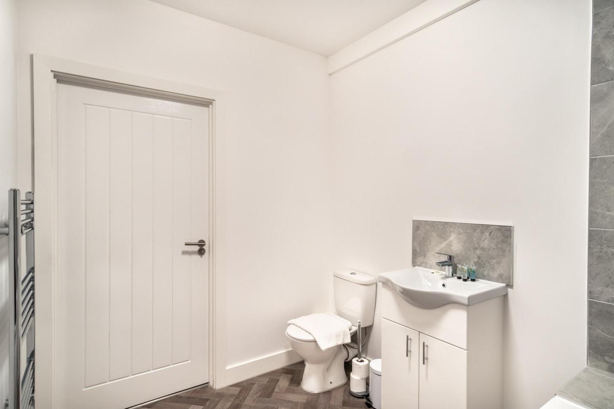 Modern 1 Bed In Wrexham